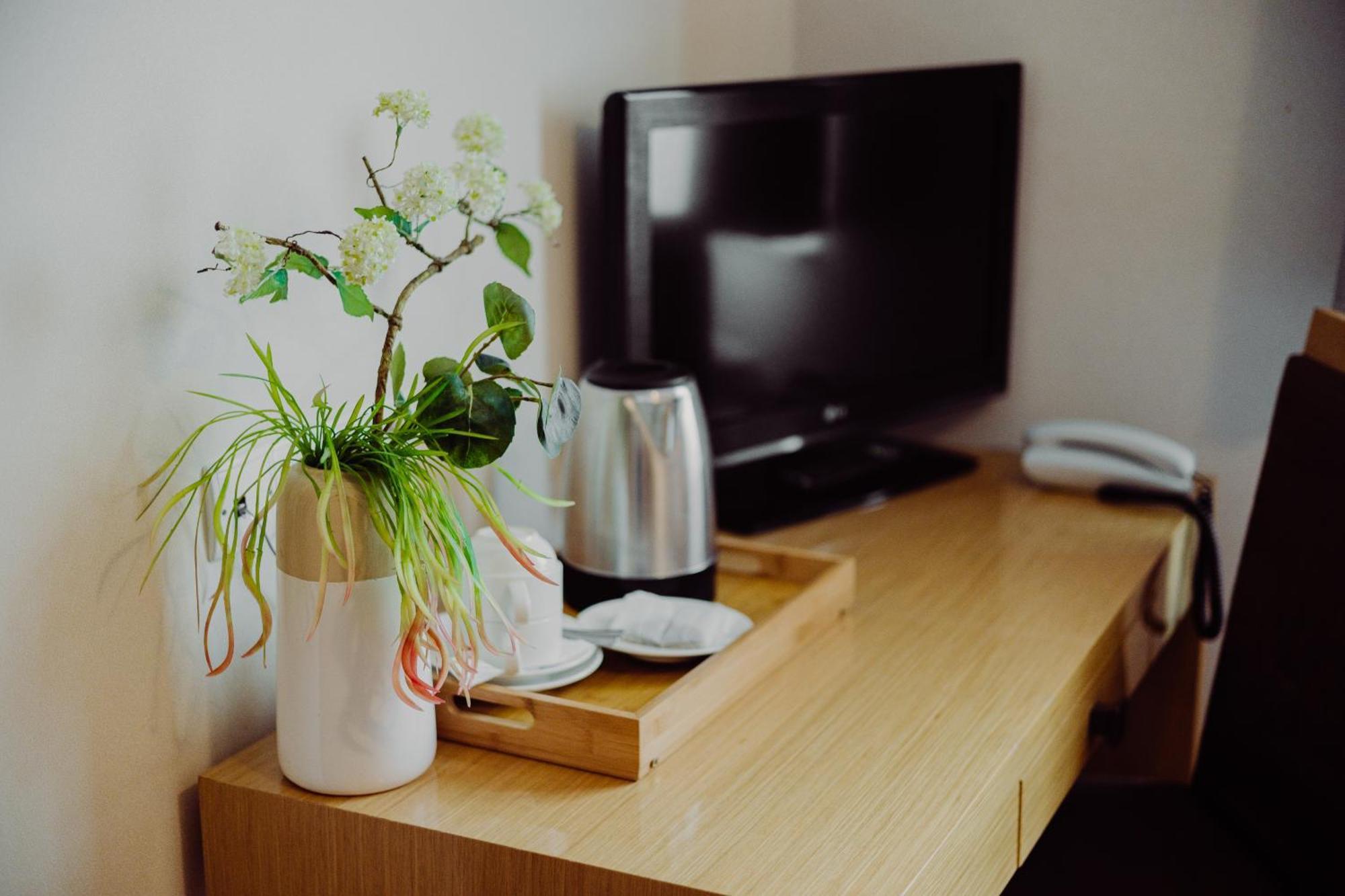 Hotel Bonsai Niemcza Exteriör bild